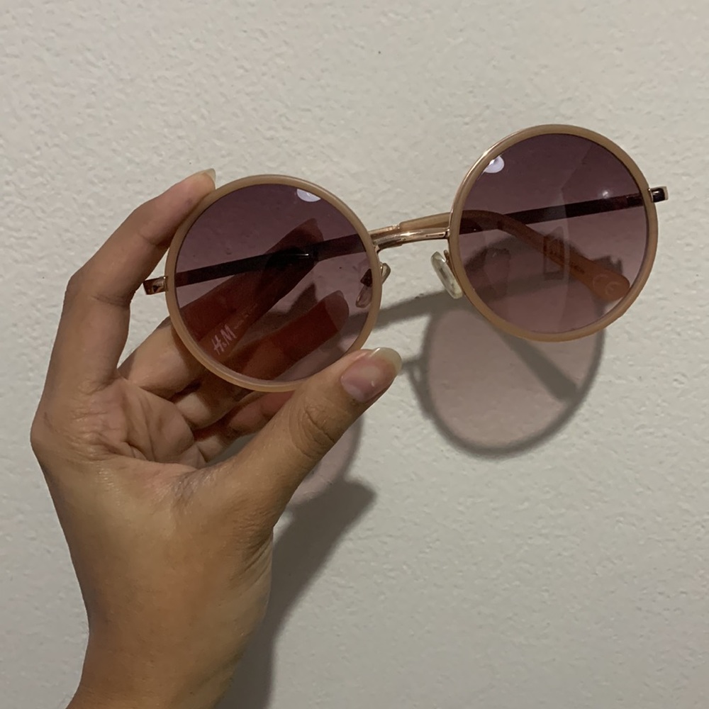 Round sunglasses - Picture 3 of 3